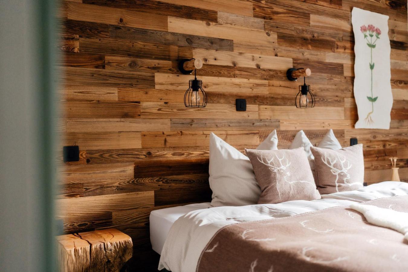 Hotel Eko Hisa-Eco House Na Razpotju Solčava Esterno foto