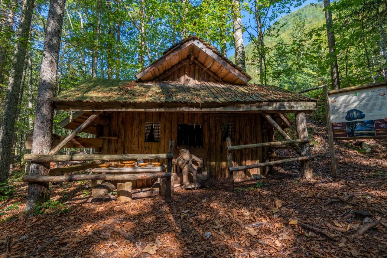 Hotel Eko Hisa-Eco House Na Razpotju Solčava Esterno foto